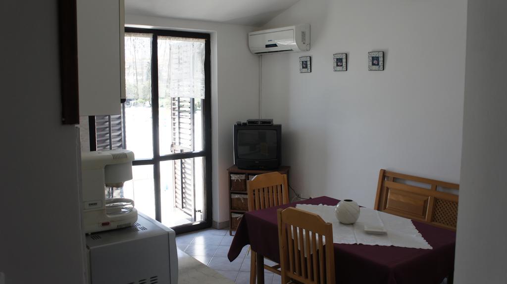 Suran Apartments Pula Exterior foto