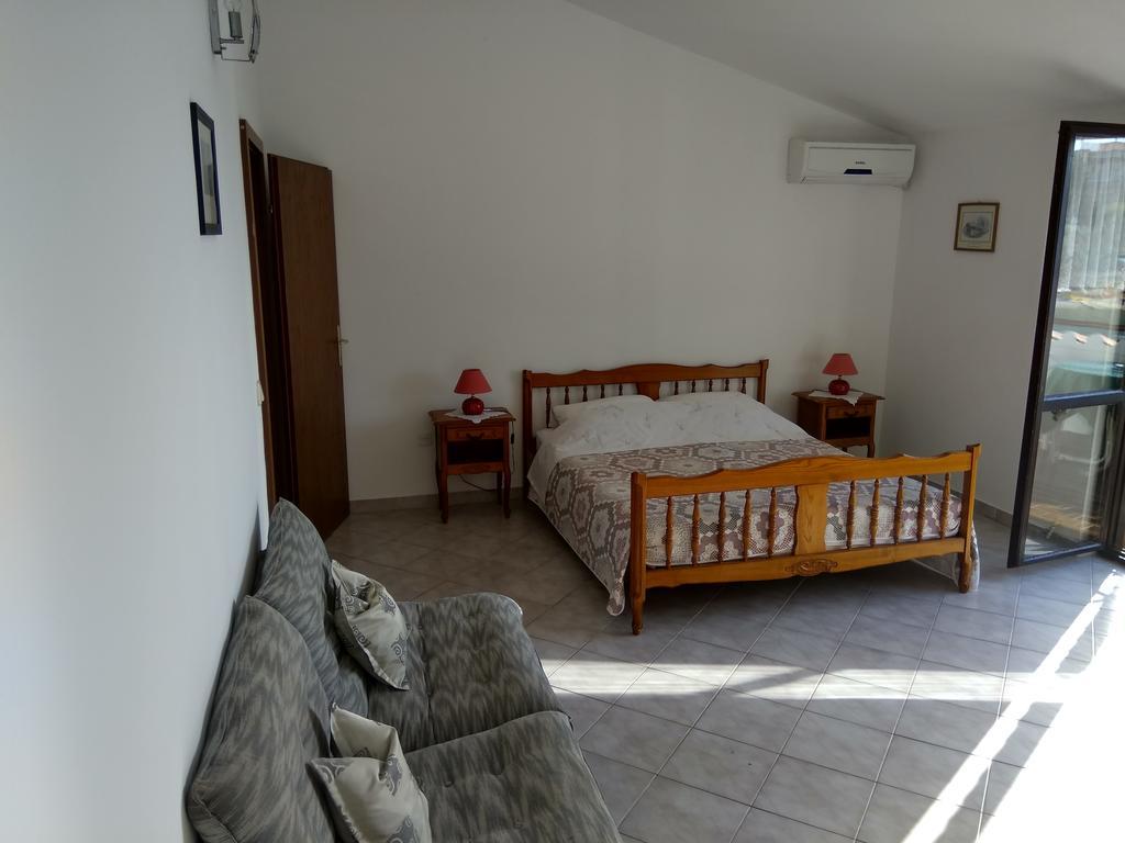 Suran Apartments Pula Exterior foto